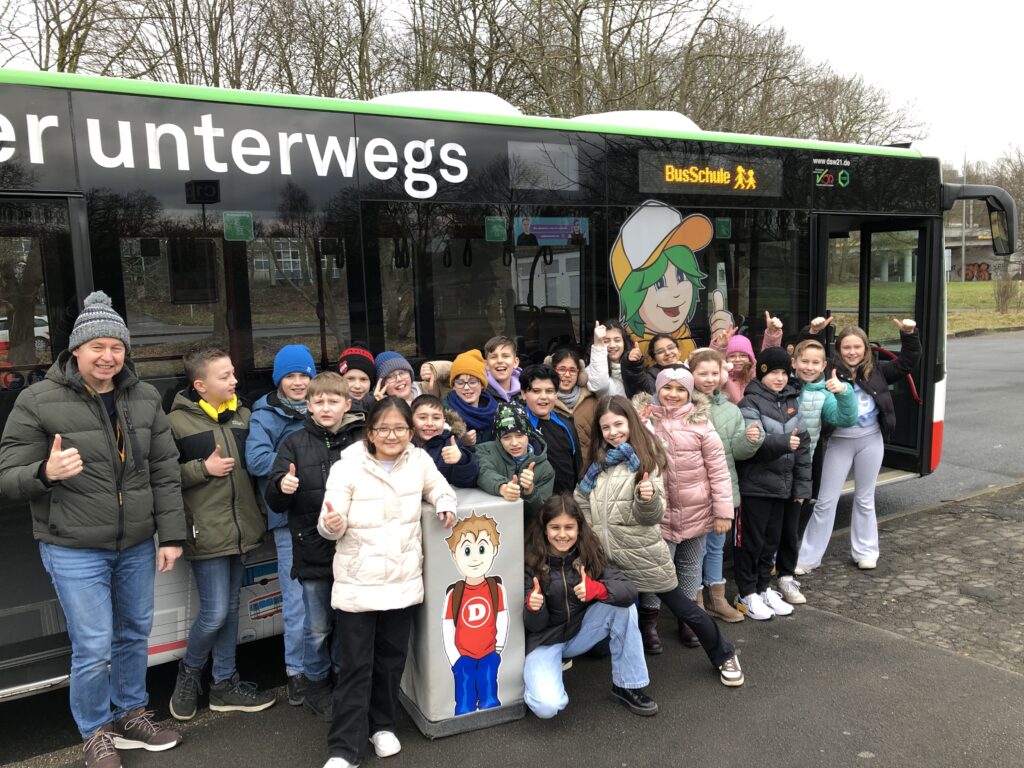 4b Pinguinklasse 15 Busschule